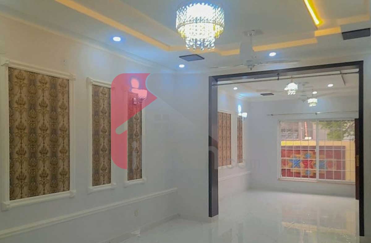 8 Marla House for Sale in Block D, Phase 2, Bahria Orchard, Lahore