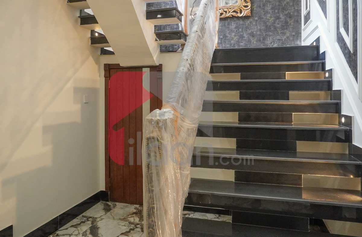 10 Marla House for Sale in Block C, Faisal Town, Lahore