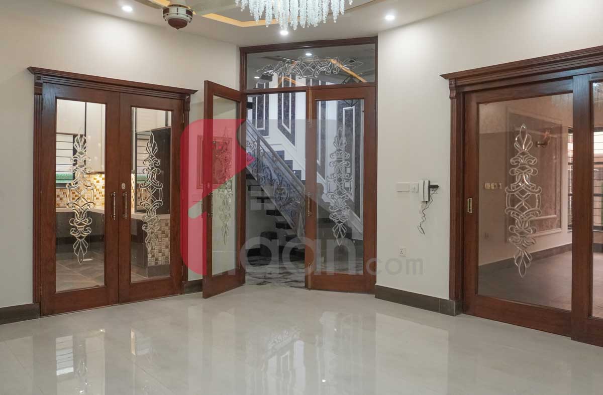 10 Marla House for Sale in Block C, Faisal Town, Lahore