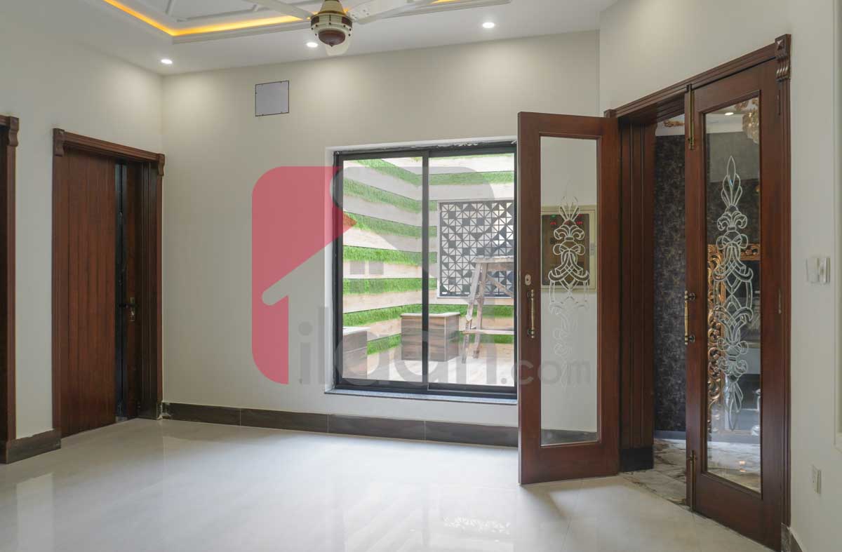 10 Marla House for Sale in Block C, Faisal Town, Lahore