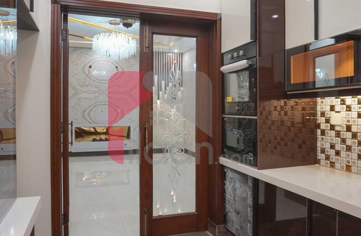 10 Marla House for Sale in Block C, Faisal Town, Lahore