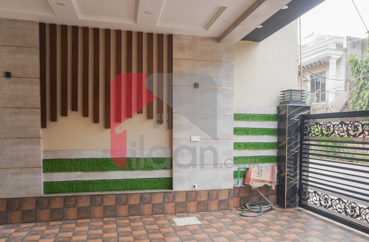 10 Marla House for Sale in Block C, Faisal Town, Lahore