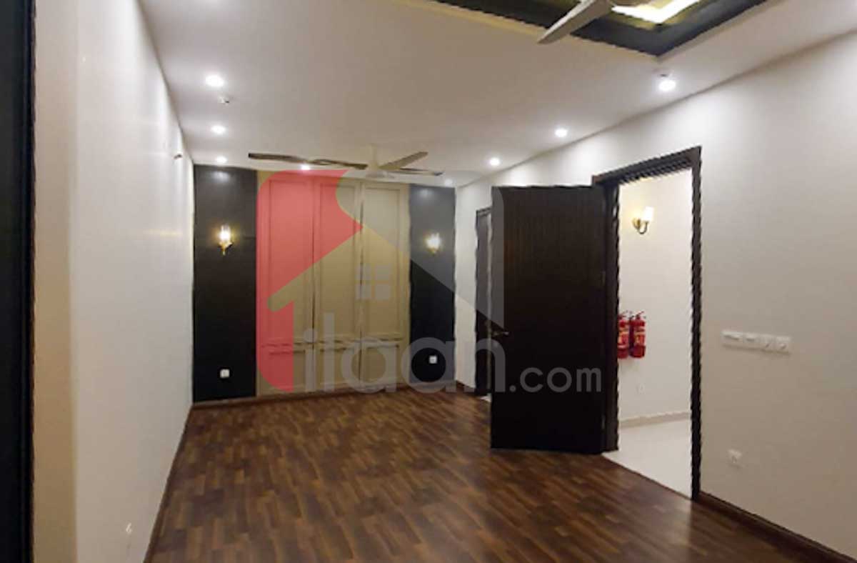 1 Kanal House for Sale in Block R, Phase 7, DHA Lahore 