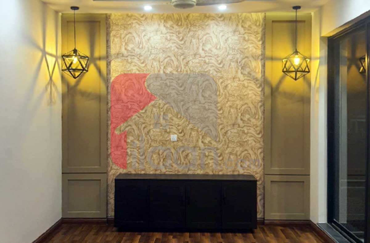 1 Kanal House for Sale in Block R, Phase 7, DHA Lahore 