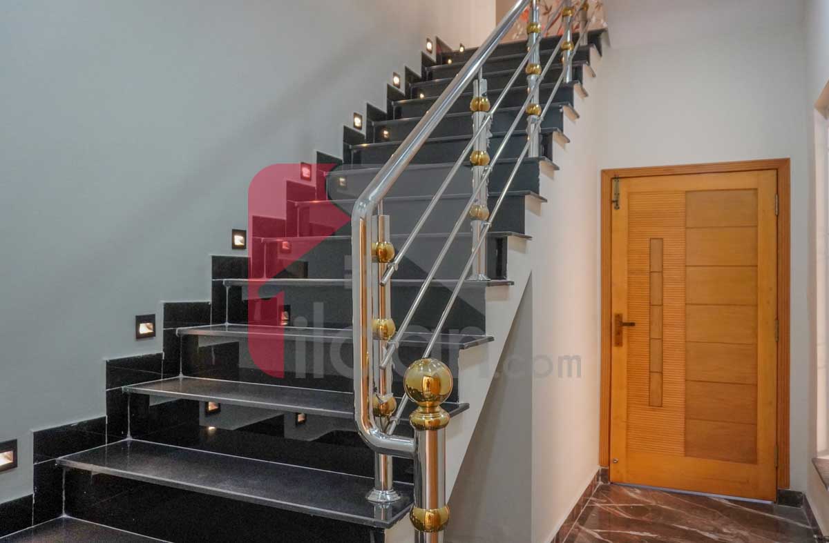 15 Marla House for Sale in Architects Engineers Housing Society, Lahore