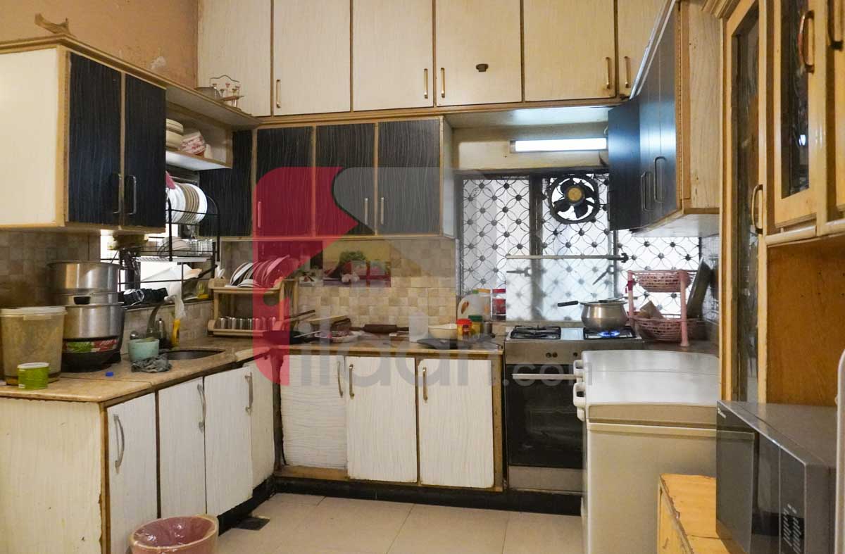 10 Marla House for Sale in Kamran Block, Allama Iqbal Town, Lahore
