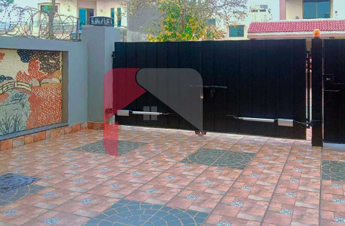 12 Marla House for Sale in Phase 4, DHA Lahore