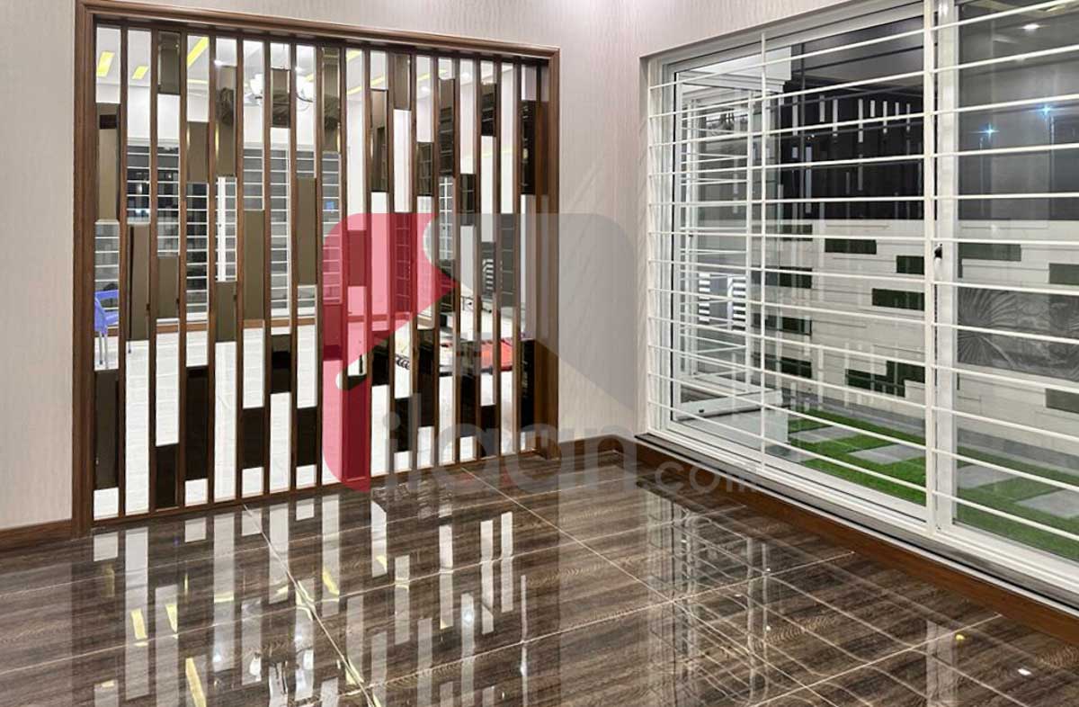1 Kanal House for Sale in Block S, Phase 7, DHA Lahore