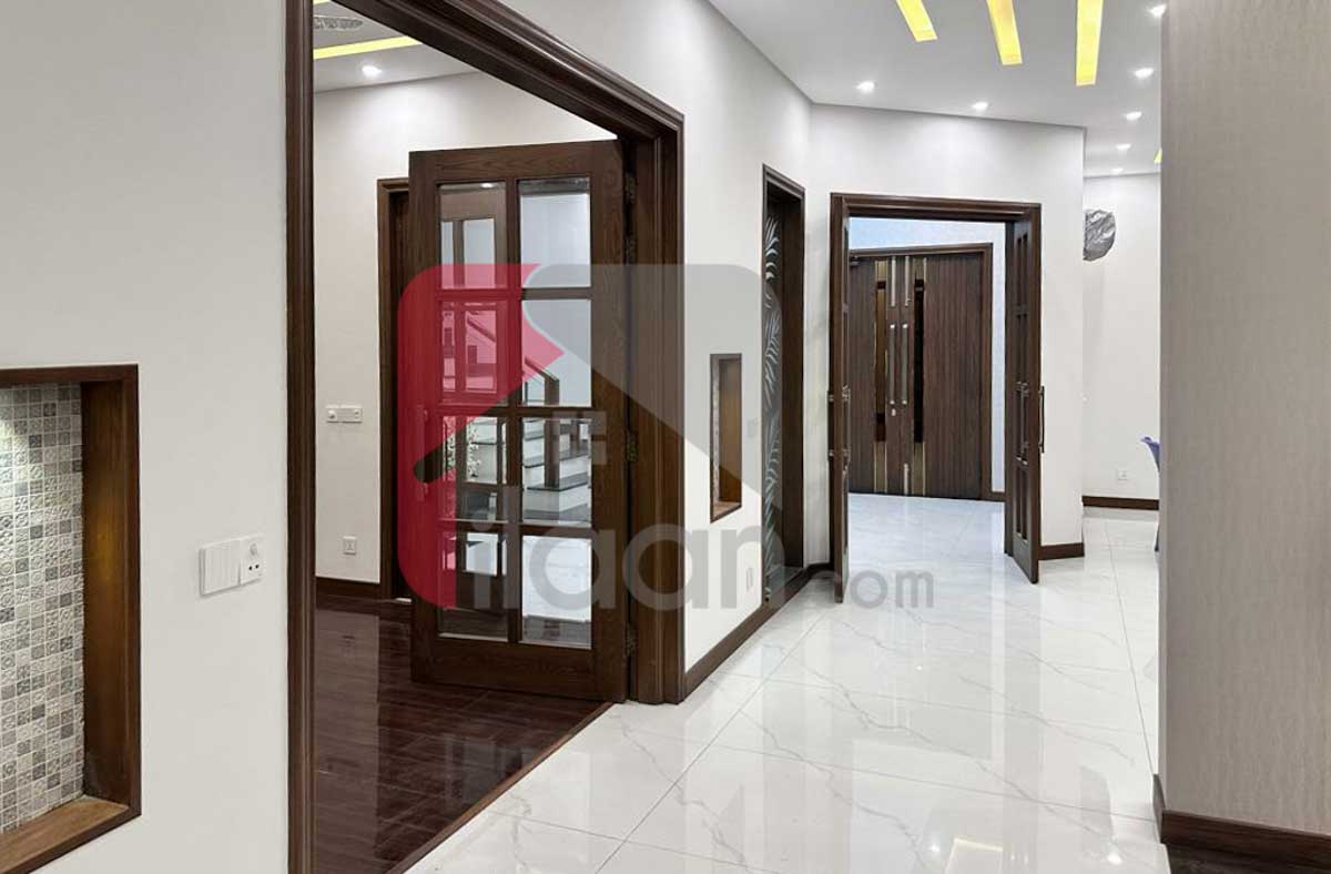 1 Kanal House for Sale in Block S, Phase 7, DHA Lahore