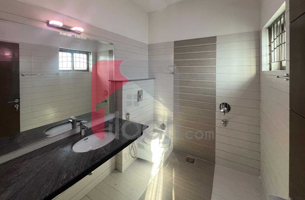 10 Marla House for Sale in Phase 8, DHA Lahore