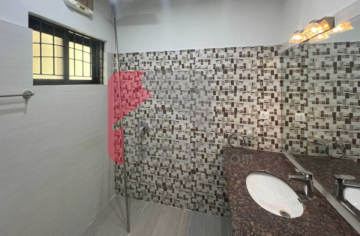 10 Marla House for Sale in Phase 8, DHA Lahore