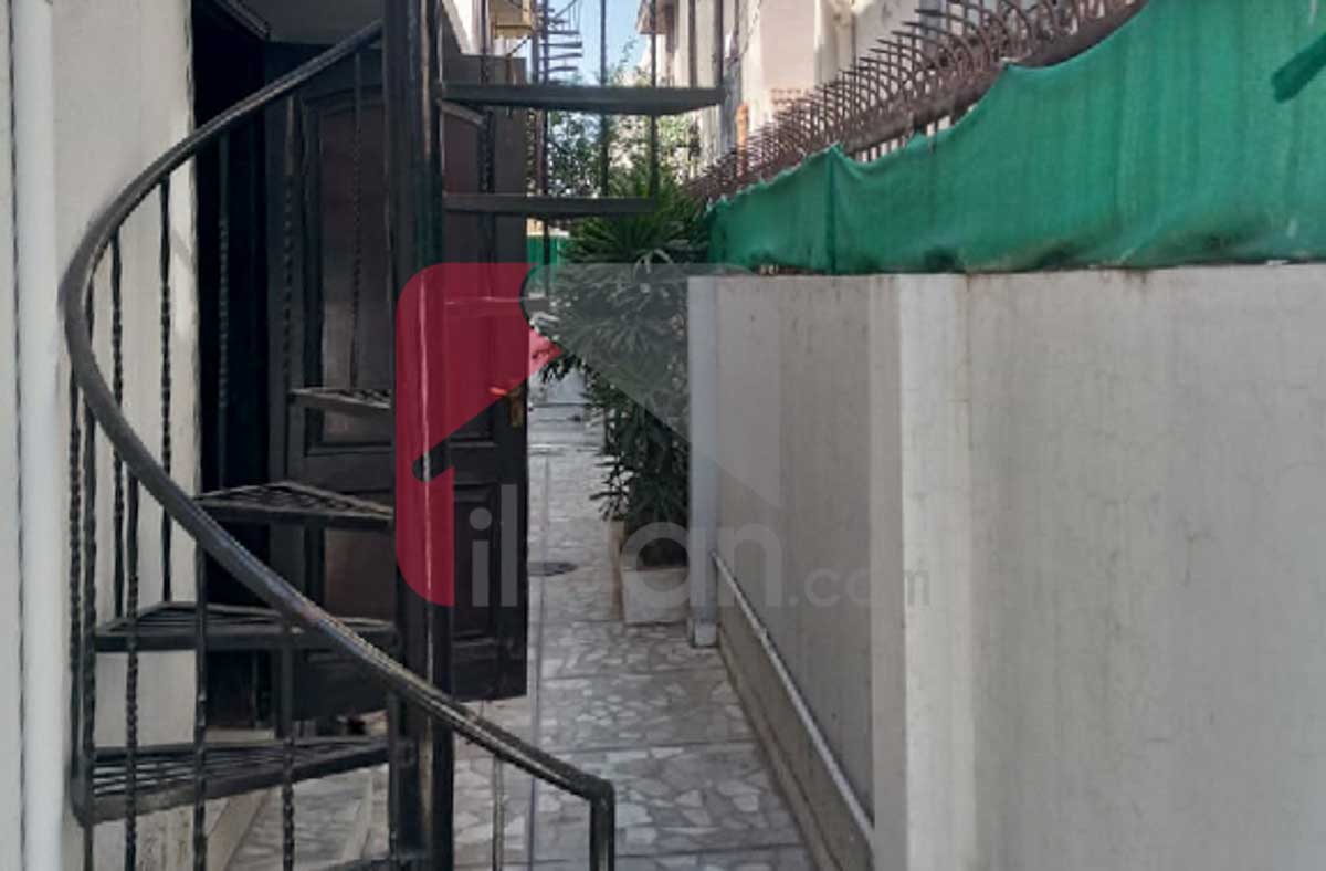 1 Kanal House for Rent in Phase 4, DHA Lahore (Furnished)) 
