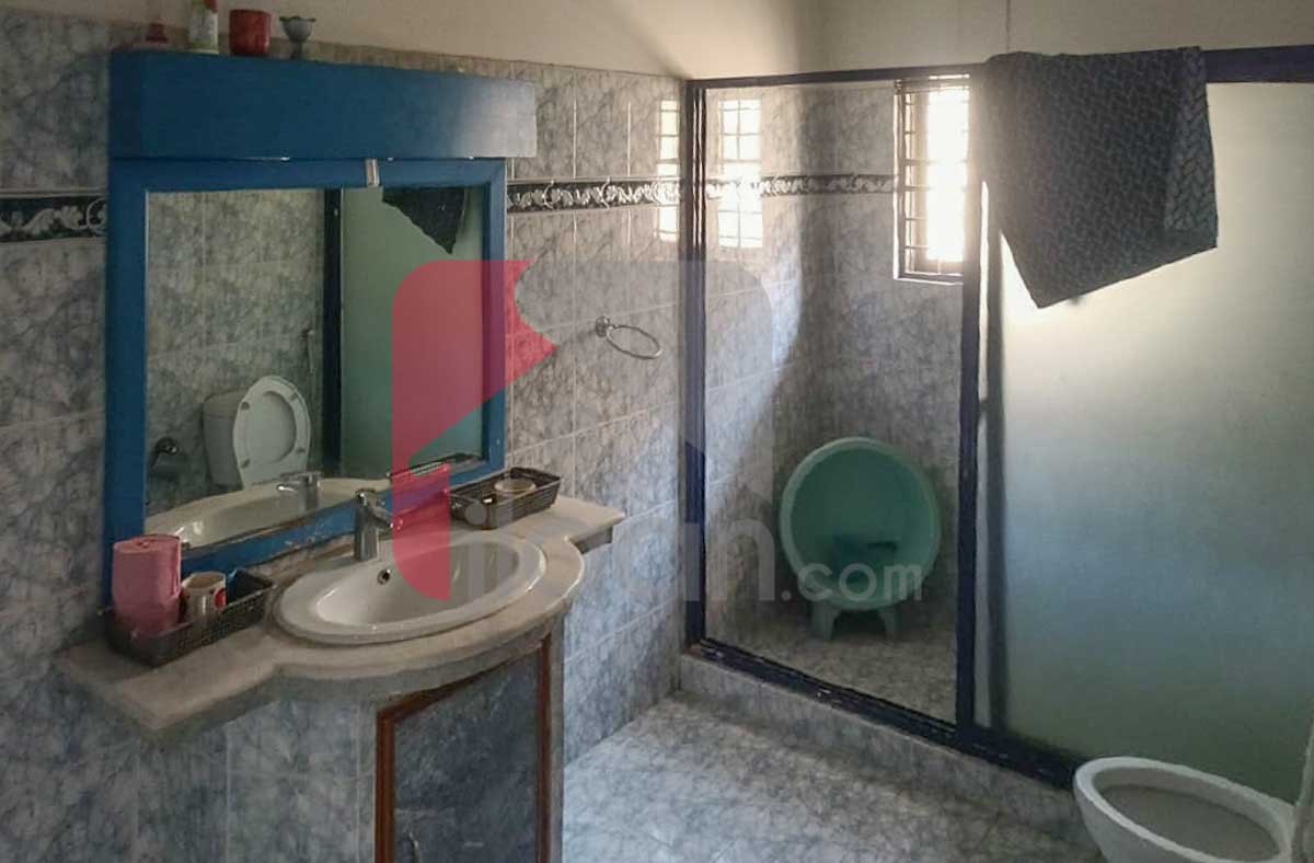 1 Kanal House for Rent in Phase 4, DHA Lahore (Furnished)) 