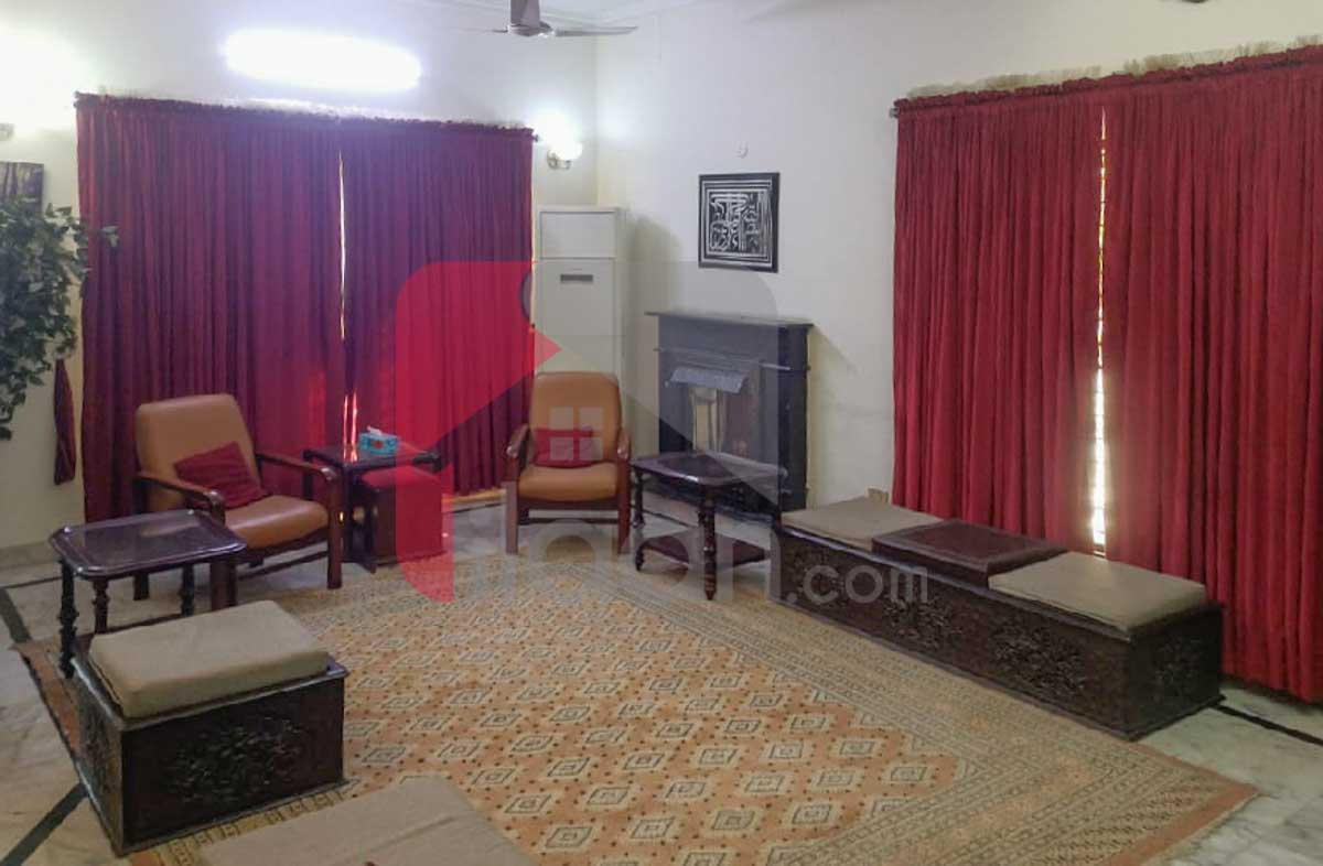 1 Kanal House for Rent in Phase 4, DHA Lahore (Furnished)) 