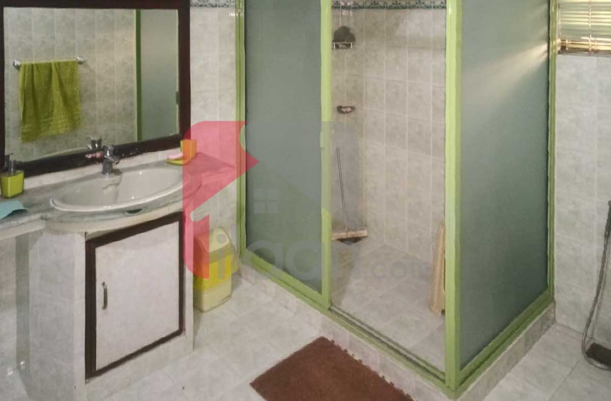 1 Kanal House for Rent in Phase 4, DHA Lahore (Furnished)) 