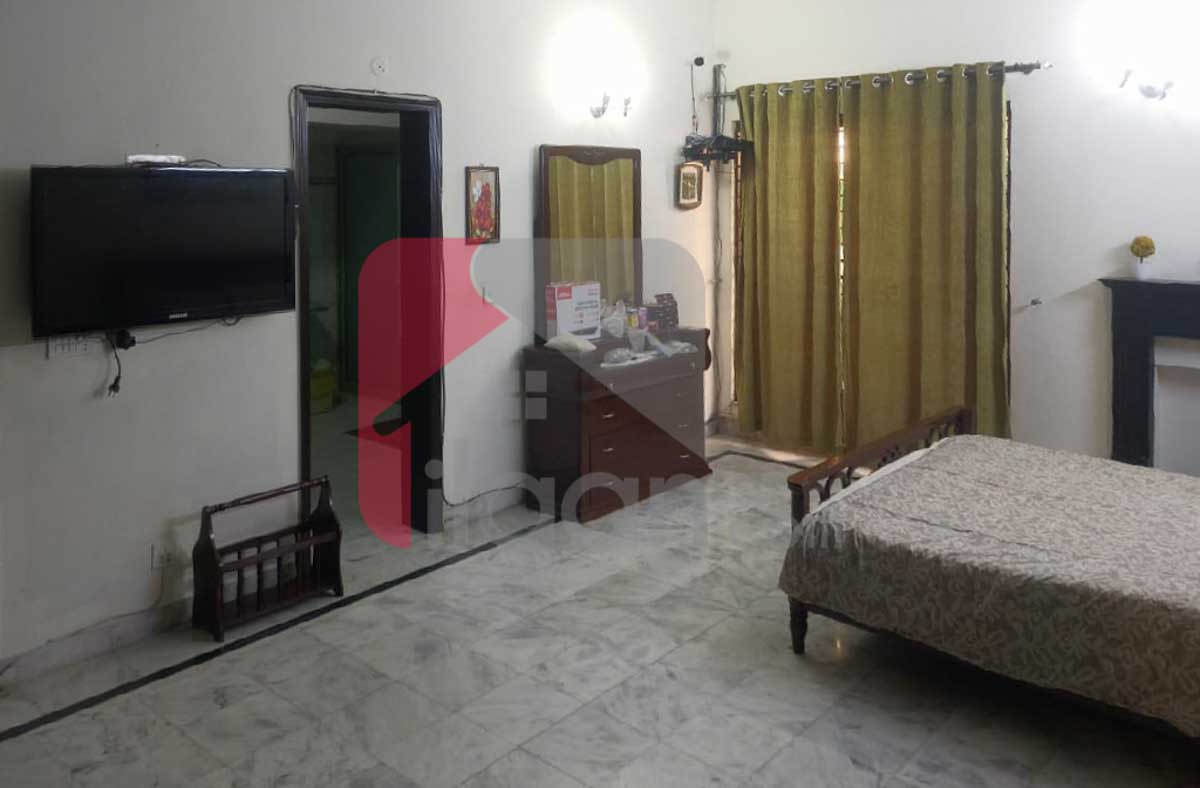 1 Kanal House for Rent in Phase 4, DHA Lahore (Furnished)) 
