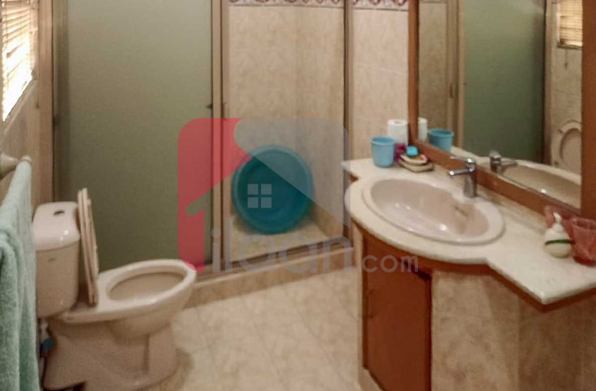1 Kanal House for Rent in Phase 4, DHA Lahore (Furnished)) 