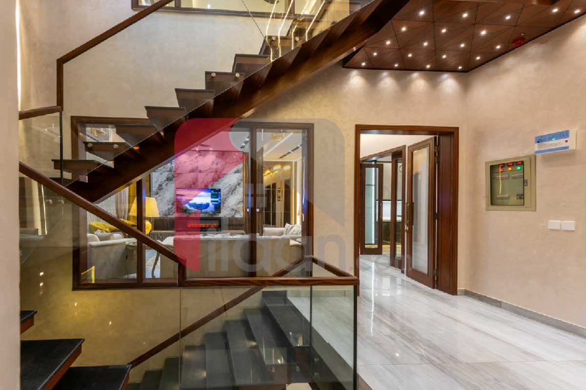 1 Kanal House for Sale in Block T, Phase 7, DHA Lahore