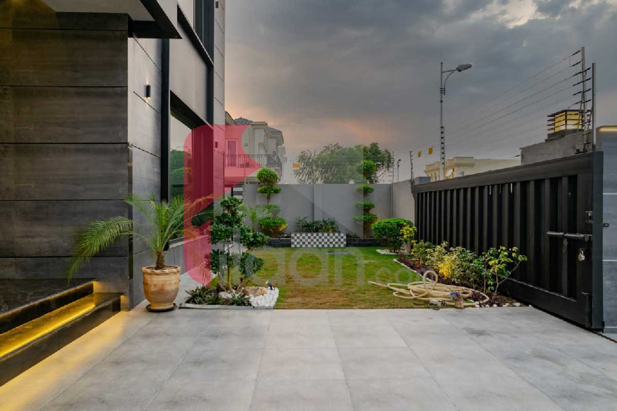 1 Kanal House for Sale in Block T, Phase 7, DHA Lahore
