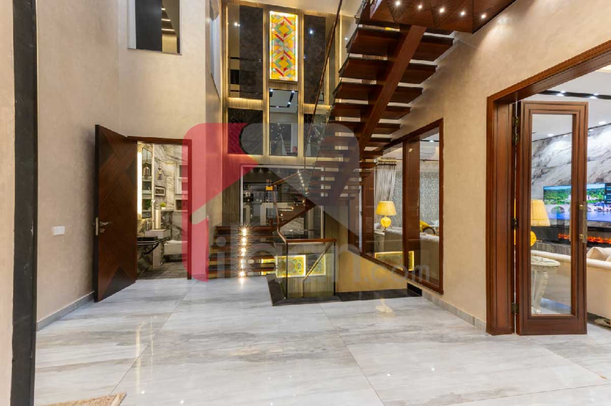 1 Kanal House for Sale in Block T, Phase 7, DHA Lahore