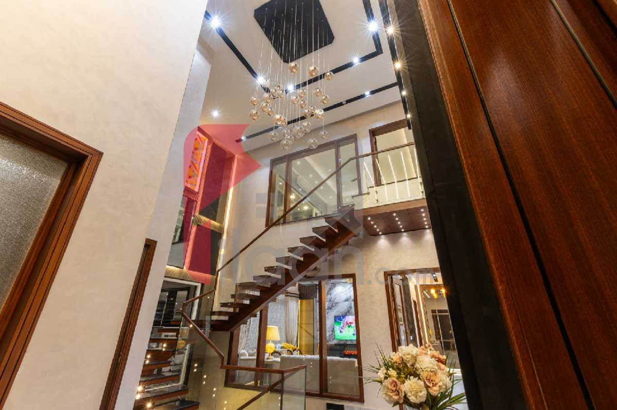 1 Kanal House for Sale in Block T, Phase 7, DHA Lahore