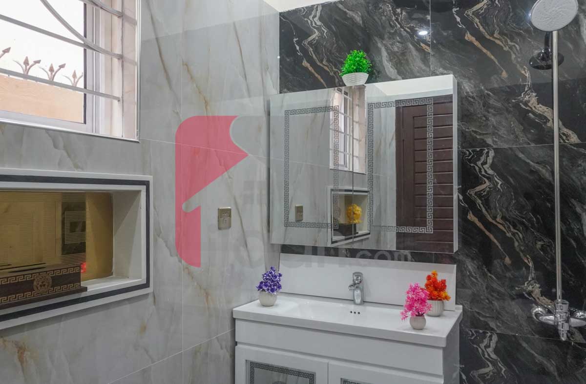10 Marla House for Sale in Block F2, Phase 1, Johar Town, Lahore