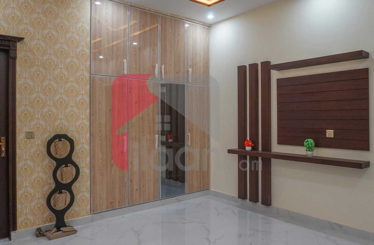 10 Marla House for Sale in Block F2, Phase 1, Johar Town, Lahore