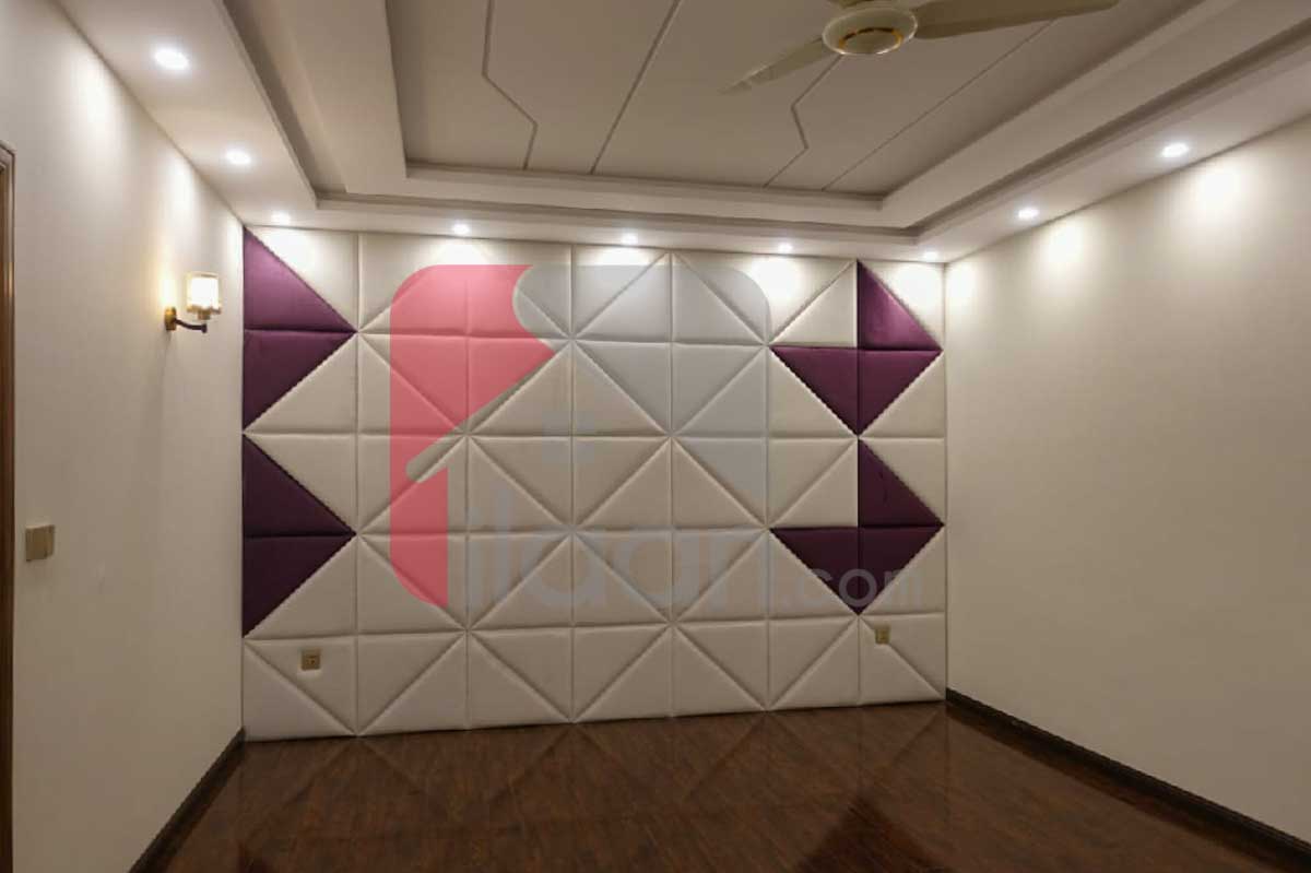 1 Kanal House for Sale in Block U, Phase 7, DHA Lahore