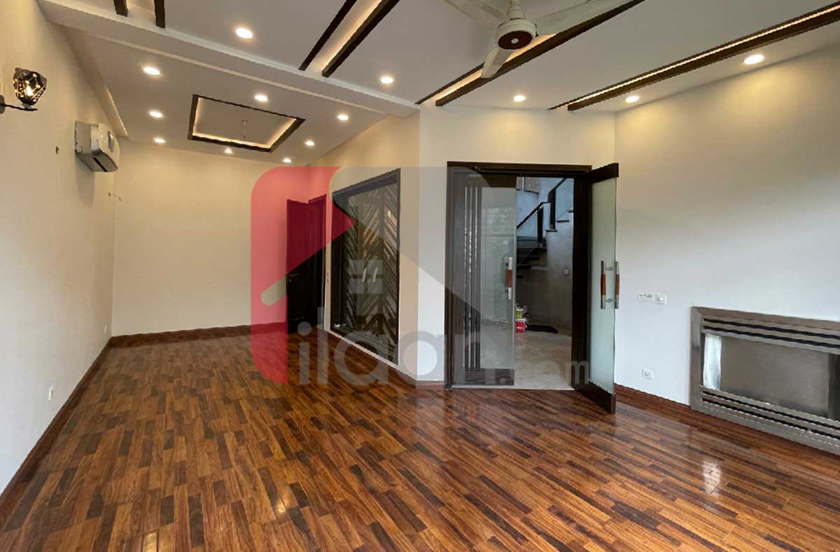 10 Marla House for Sale in Block D, Phase 6, DHA Lahore