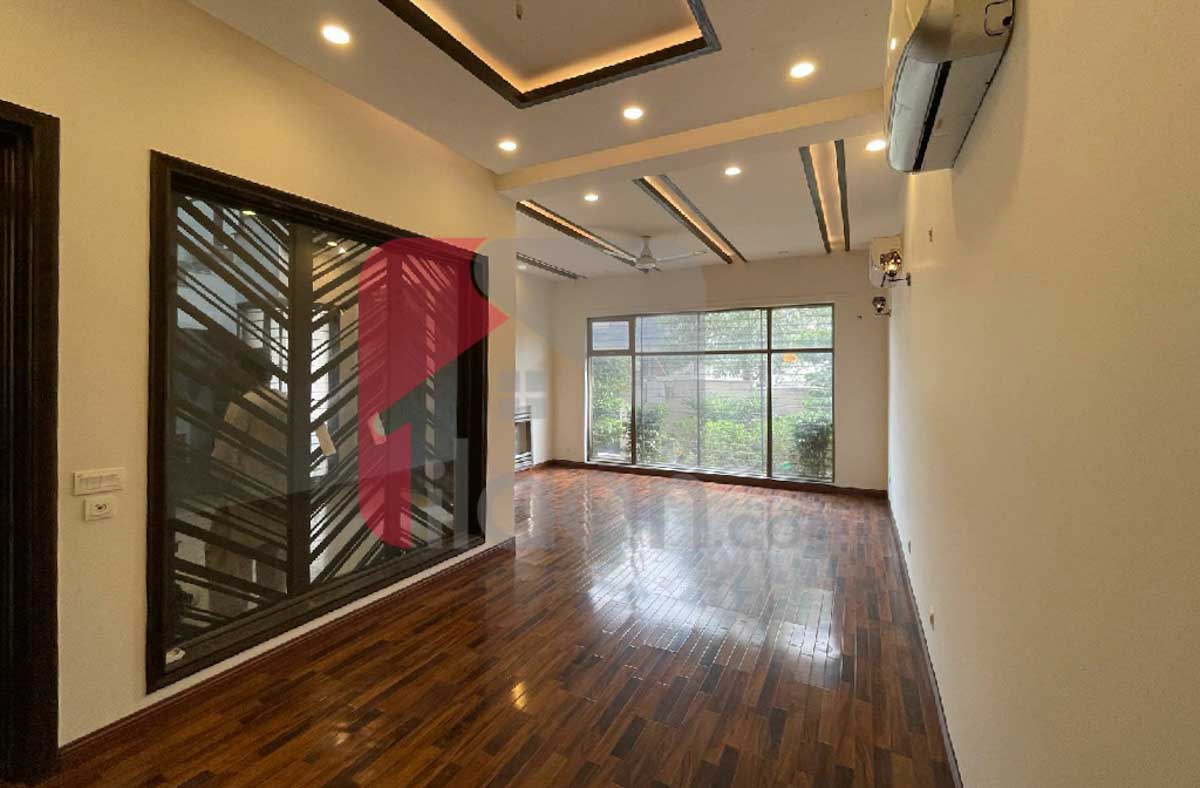 10 Marla House for Sale in Block D, Phase 6, DHA Lahore