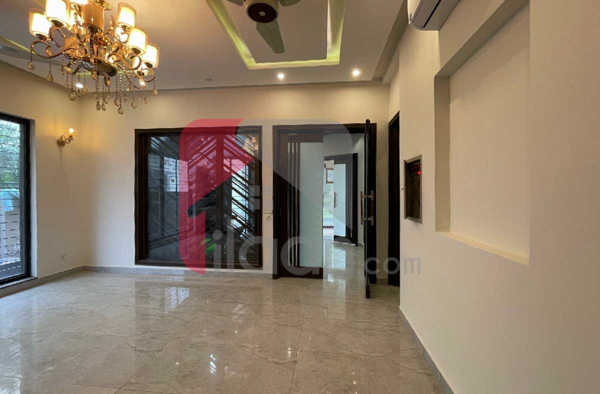 10 Marla House for Sale in Block D, Phase 6, DHA Lahore