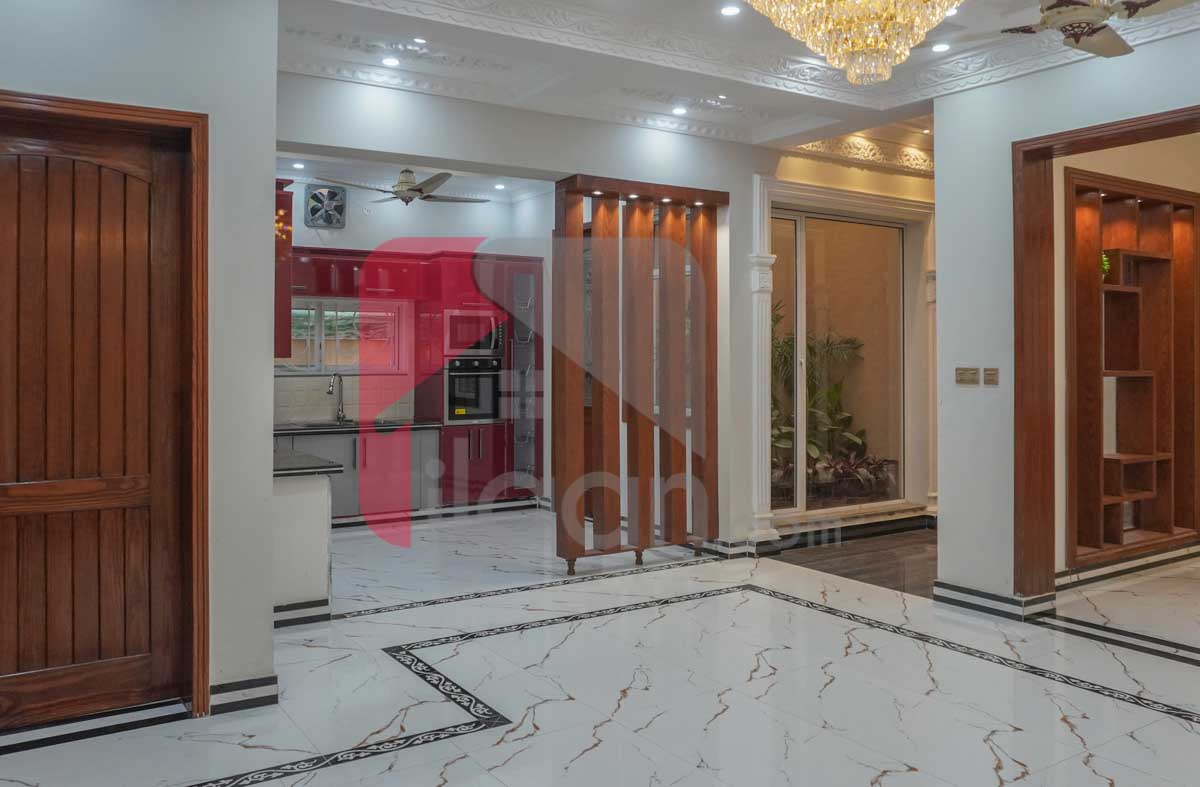 12 Marla House for Sale in Block F2, Phase 1, Johar Town, Lahore
