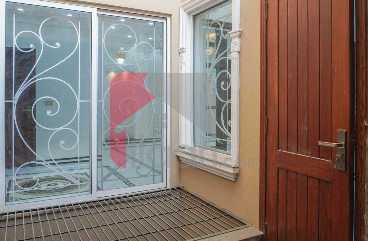 12 Marla House for Sale in Block F2, Phase 1, Johar Town, Lahore