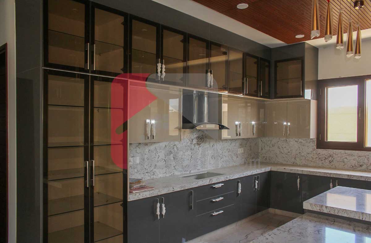 500 Sq.yd House for Sale in Phase 8, DHA Karachi