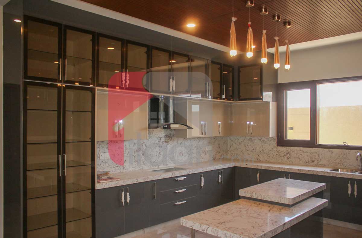 500 Sq.yd House for Sale in Phase 8, DHA Karachi