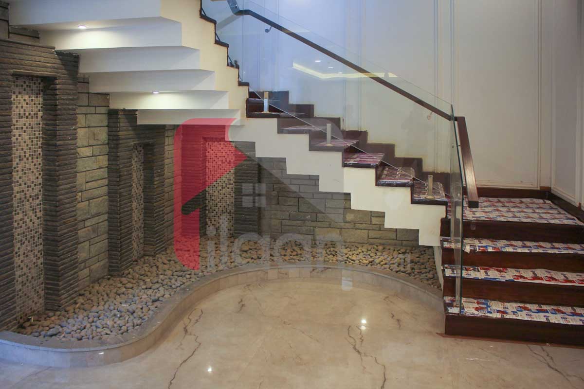 500 Sq.yd House for Sale in Phase 8, DHA Karachi