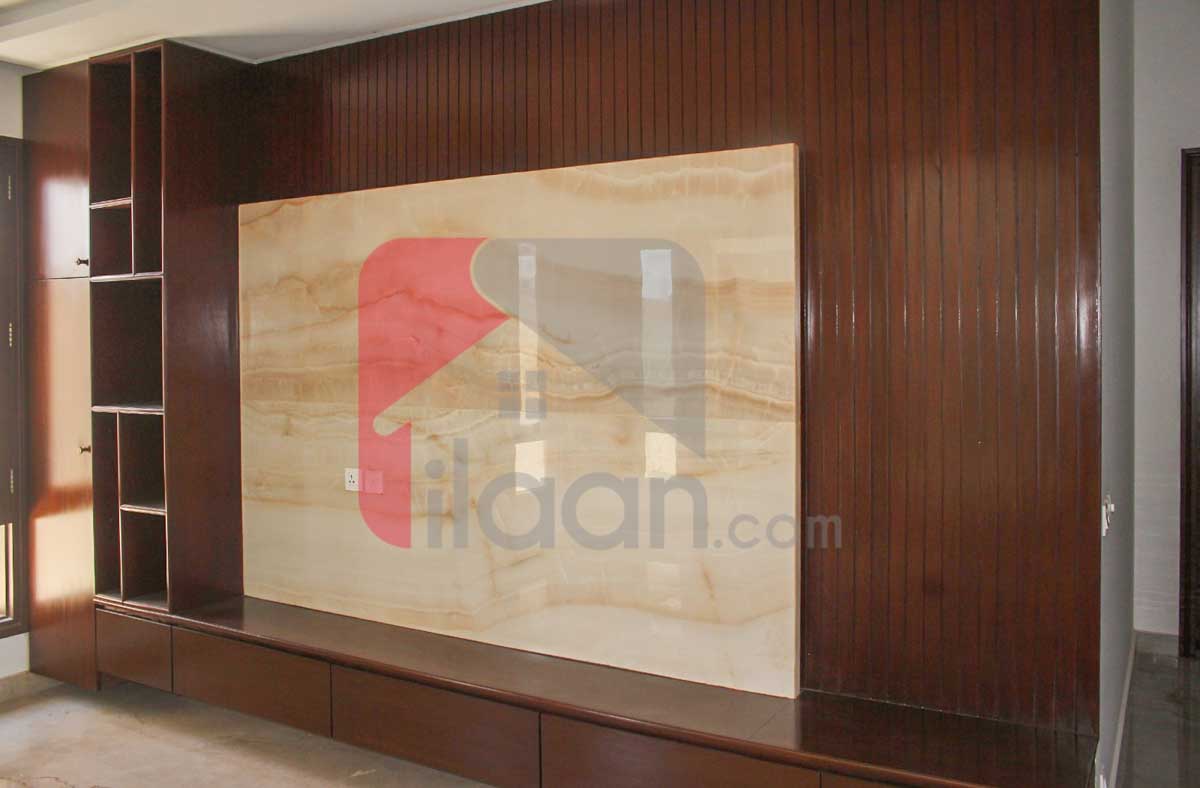 500 Sq.yd House for Sale in Phase 8, DHA Karachi