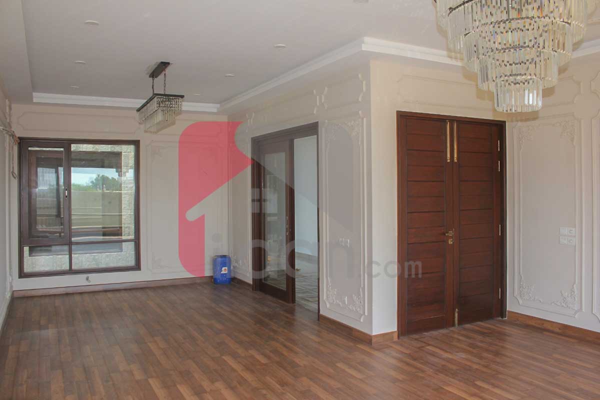 500 Sq.yd House for Sale in Phase 8, DHA Karachi