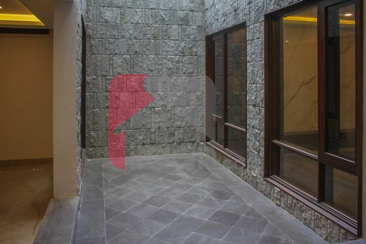 500 Sq.yd House for Sale in Phase 8, DHA Karachi