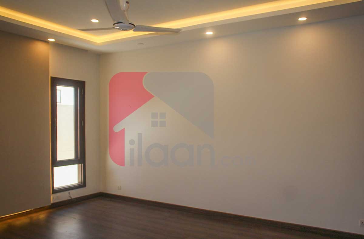 500 Sq.yd House for Sale in Phase 8, DHA Karachi