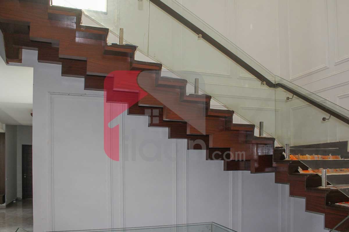 500 Sq.yd House for Sale in Phase 8, DHA Karachi