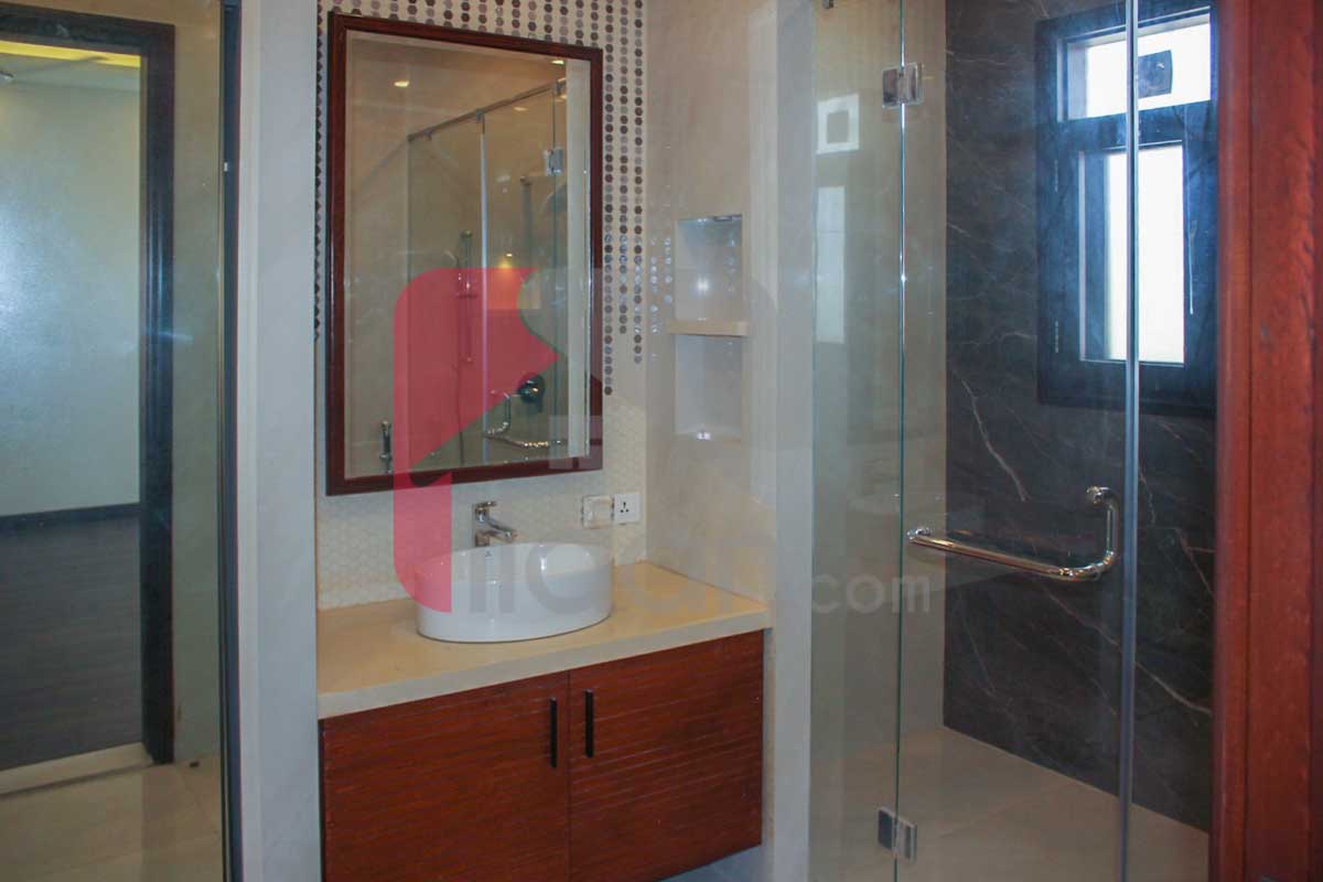 500 Sq.yd House for Sale in Phase 8, DHA Karachi