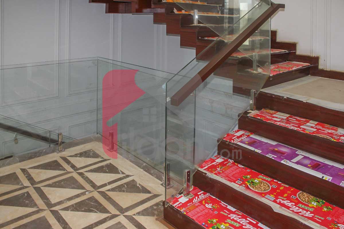 500 Sq.yd House for Sale in Phase 8, DHA Karachi