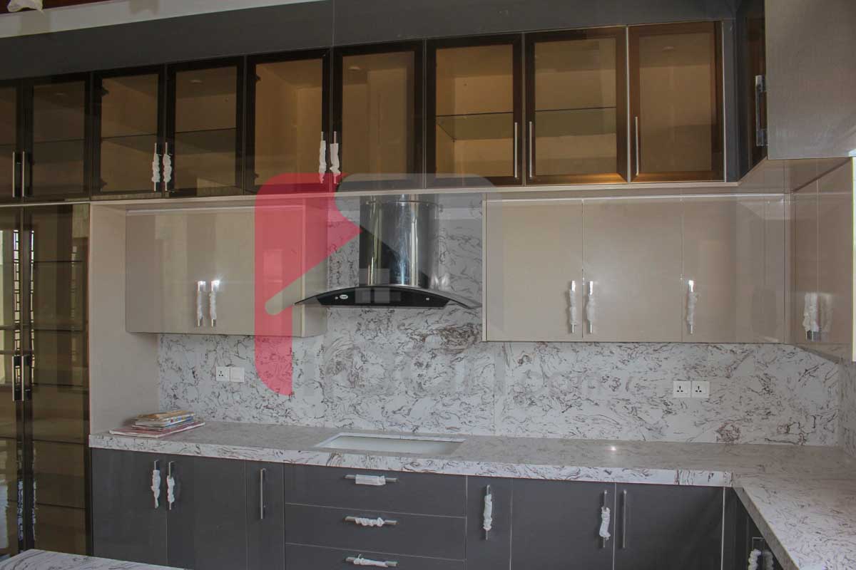 500 Sq.yd House for Sale in Phase 8, DHA Karachi