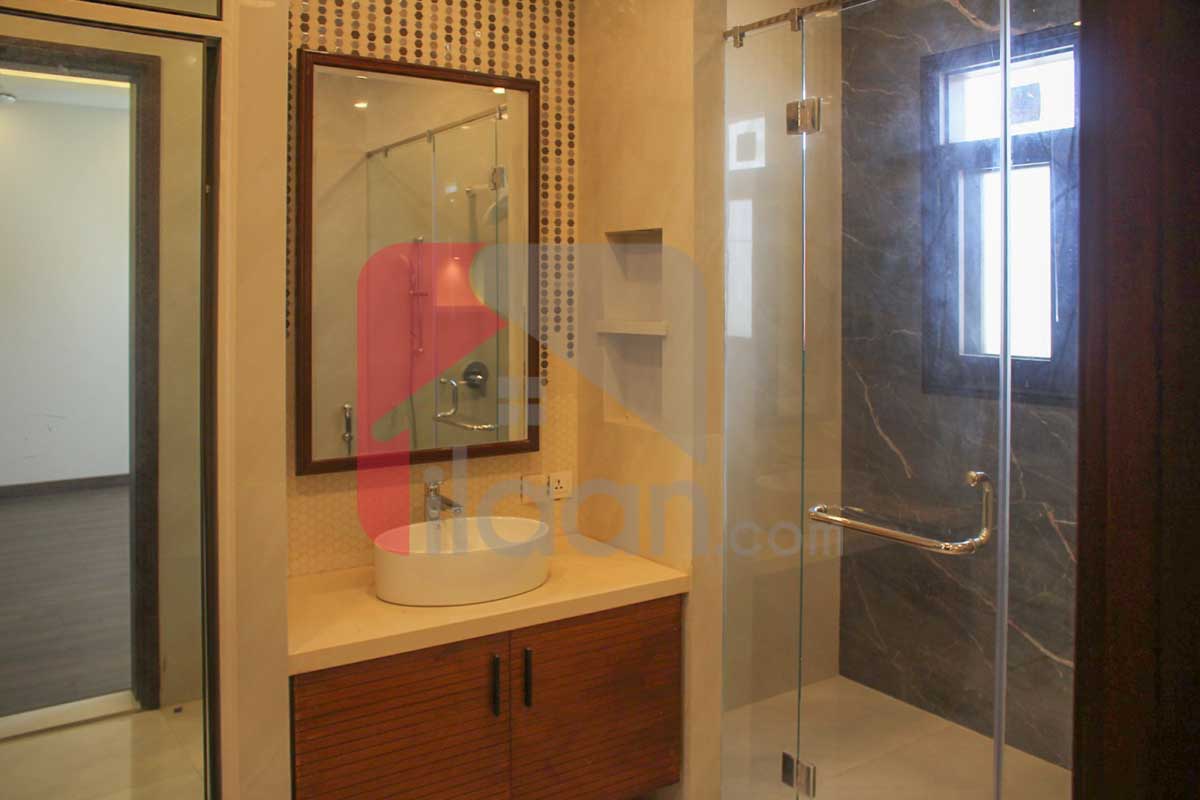 500 Sq.yd House for Sale in Phase 8, DHA Karachi