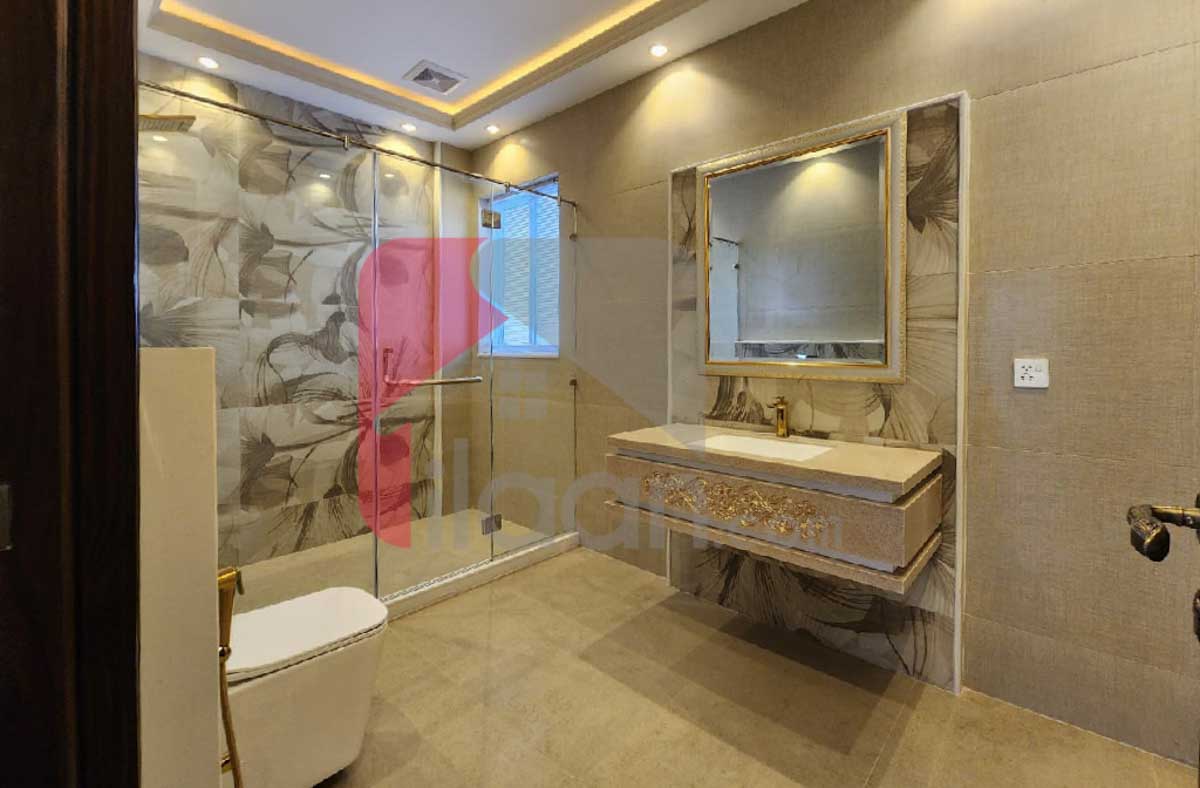 1 Kanal House for Sale in Block B, Phase 5, DHA Lahore