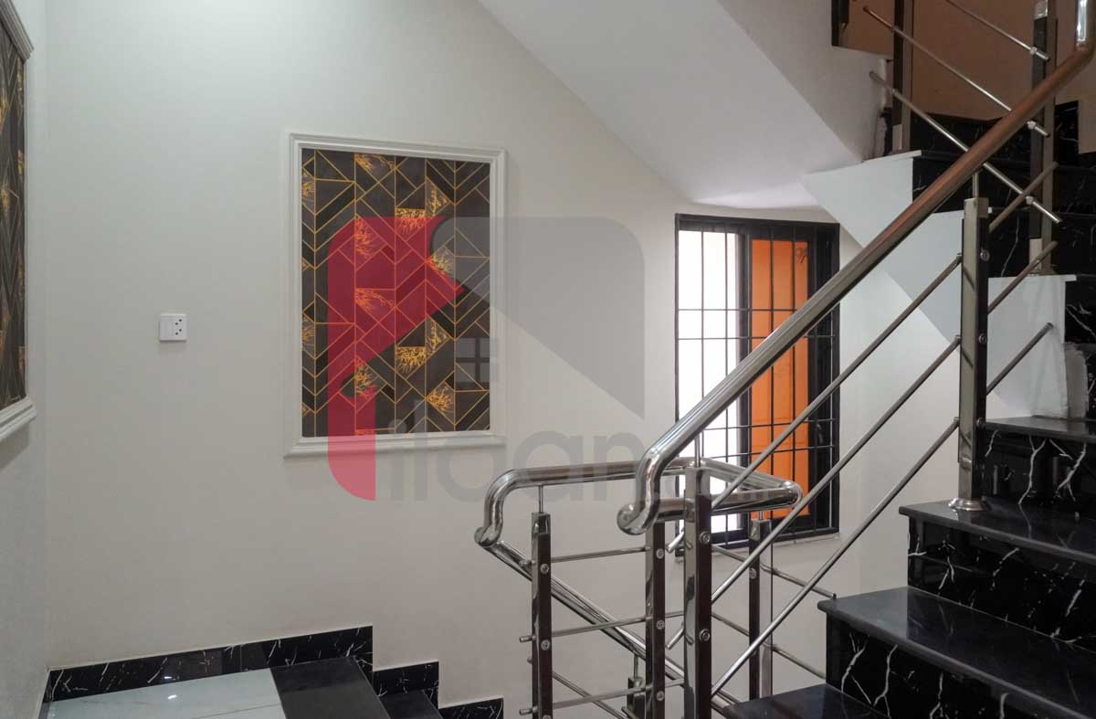 10 Marla House for Sale in Block H, Architects Engineers Housing Society, Lahore