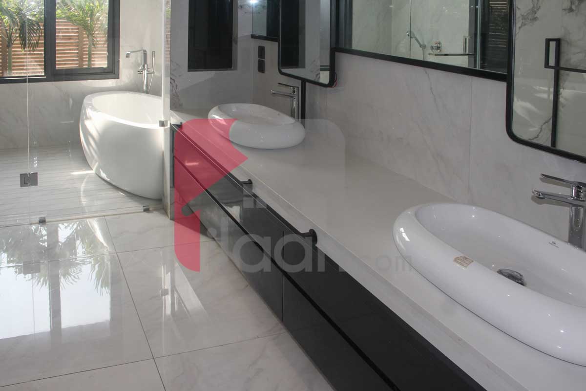 2000 Sq.yd Bungalow for Sale in Phase 8, DHA Karachi