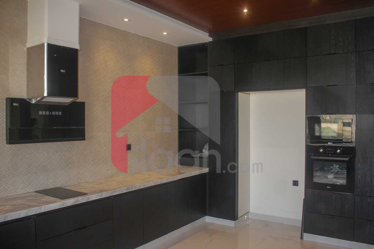 2000 Sq.yd Bungalow for Sale in Phase 8, DHA Karachi