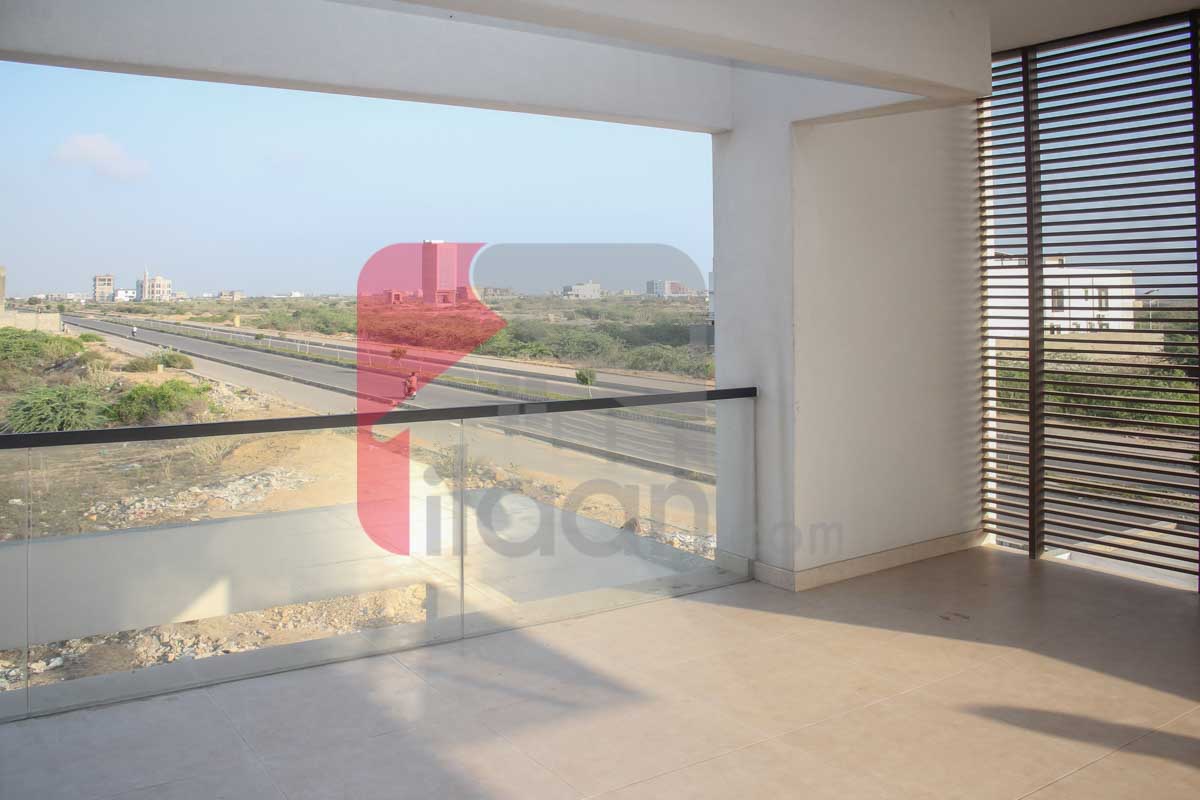 2000 Sq.yd Bungalow for Sale in Phase 8, DHA Karachi